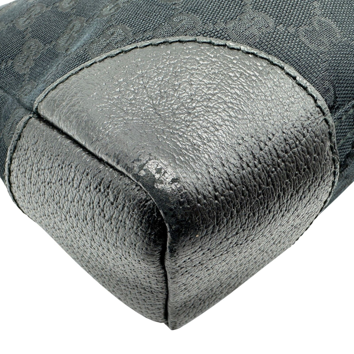 gucci shoulder bag functional details