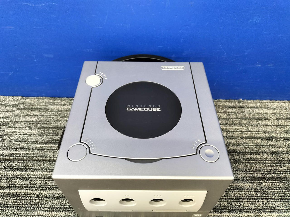 nintendo dol-001 video game console markings and labels