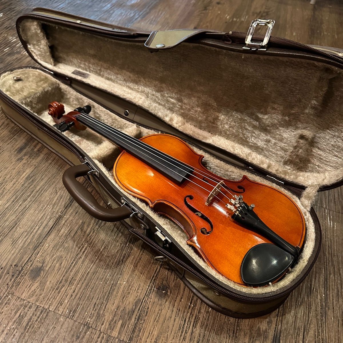 suzuki no.200 string instrument markings and labels
