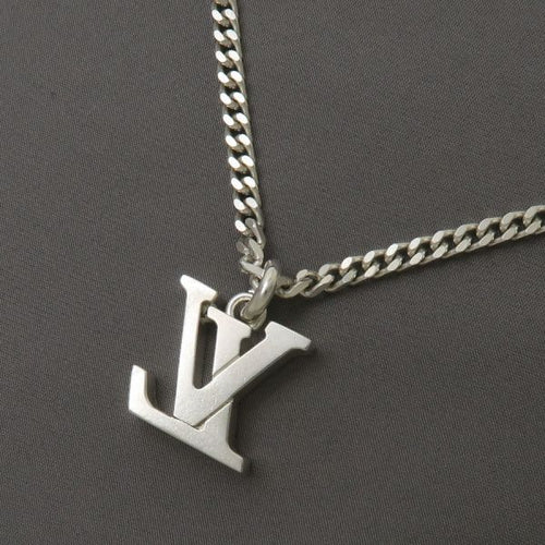 louis vuitton m03224 pendant side view