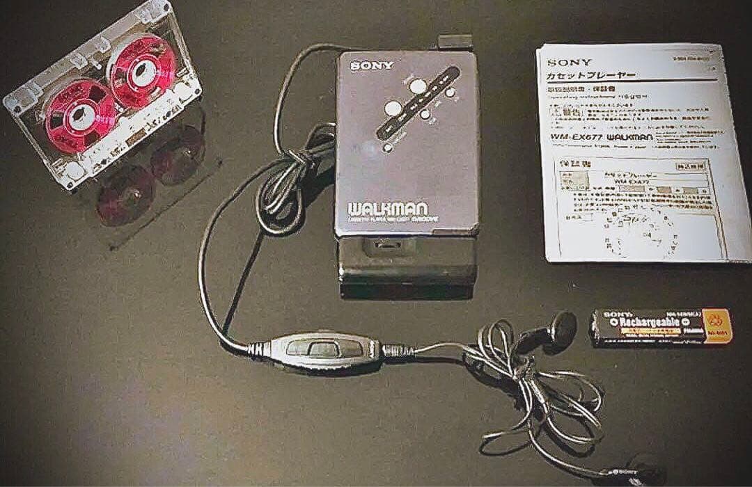 sony wm-ex677 cassette player accessories included