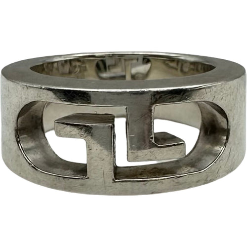 gucci ring interior details