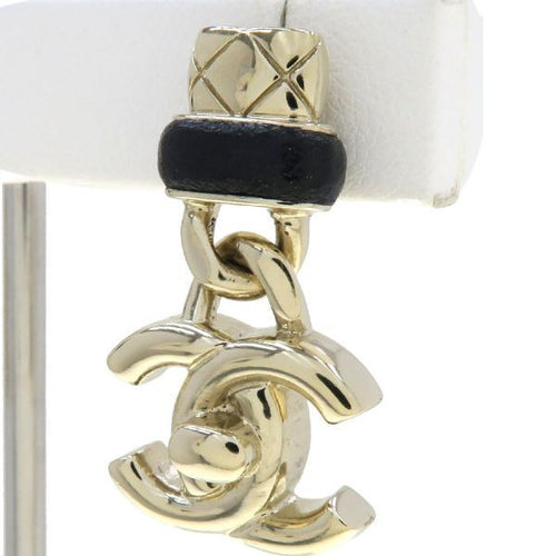 chanel b21s earrings rear view