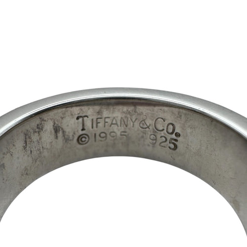 ring interior details