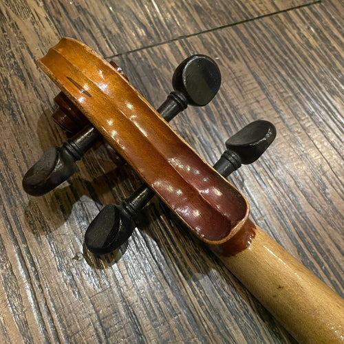 suzuki grunsound-z246 string instrument markings and labels