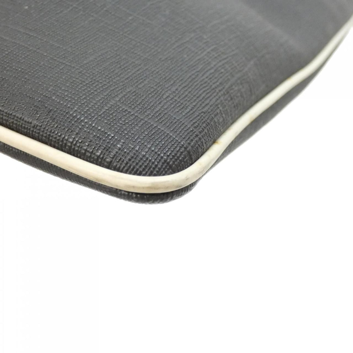 gucci black / white shoulder bag rear view