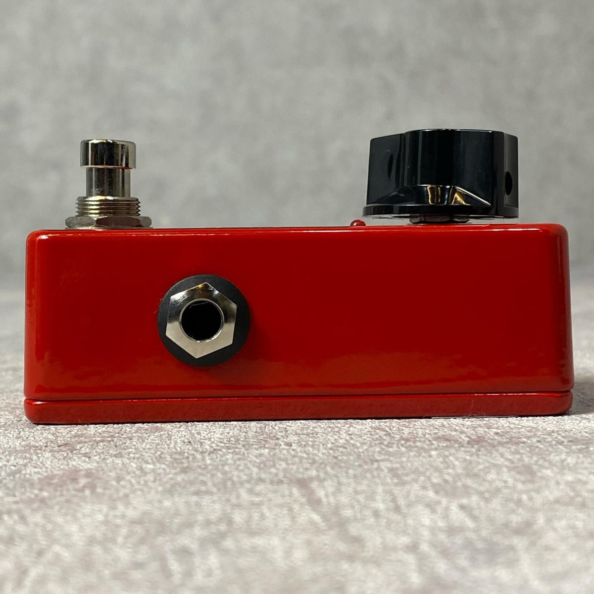 guitar effector side view
