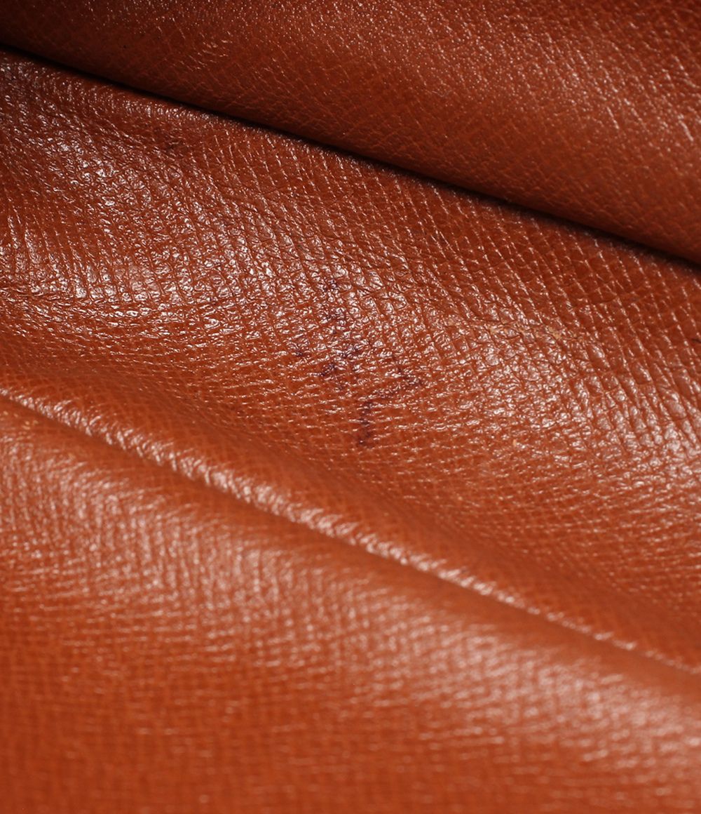 louis vuitton m51825 pouch / clutch markings and labels