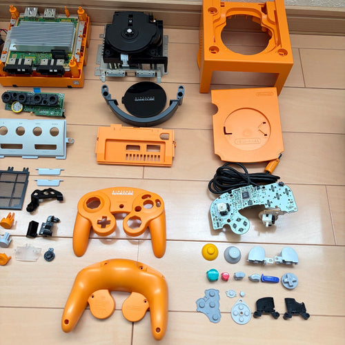 nintendo gamecube dol-001 orange camera body side view