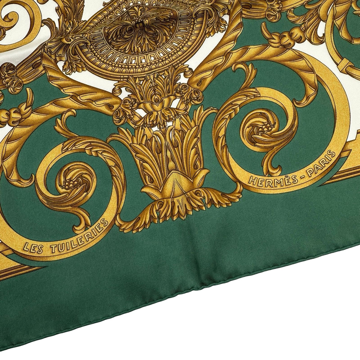 hermes scarf rear view