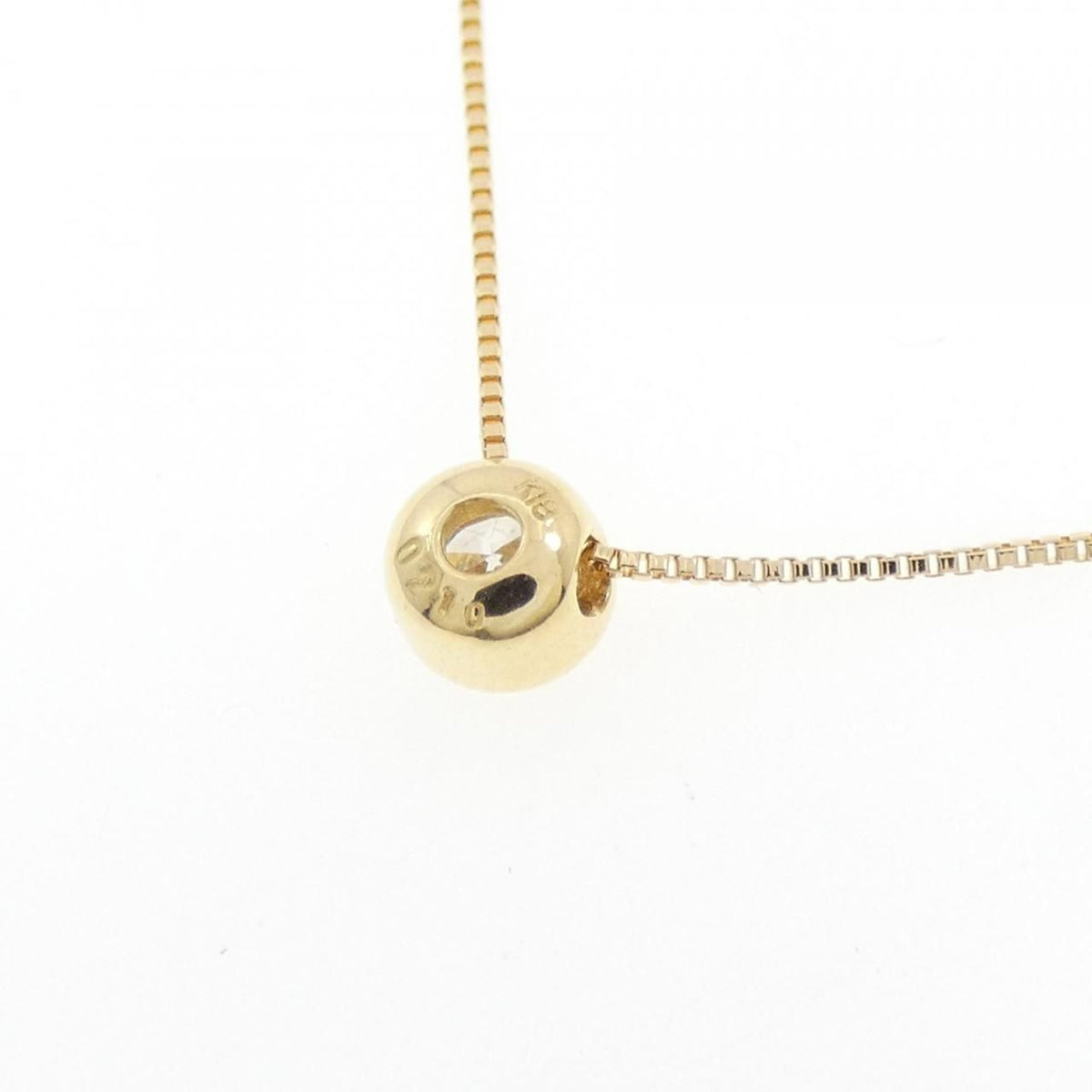 necklace side view