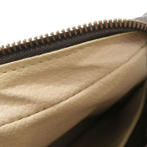 louis vuitton m47524 pouch / clutch markings and labels