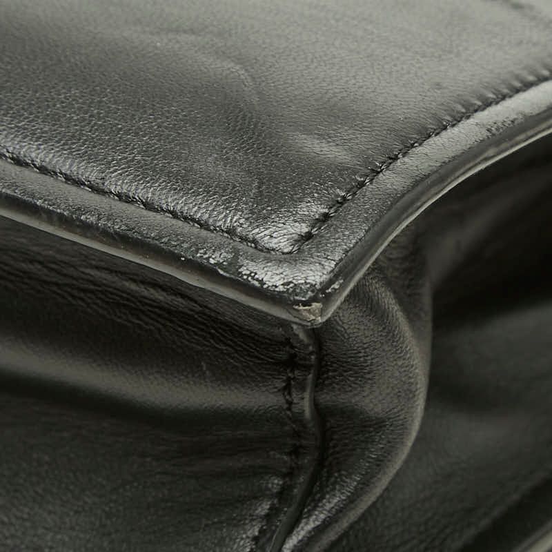 pouch / clutch condition details