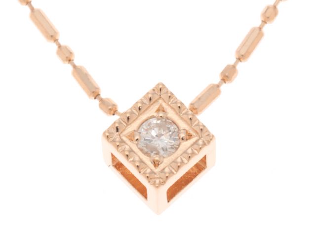 agete pink necklace interior details