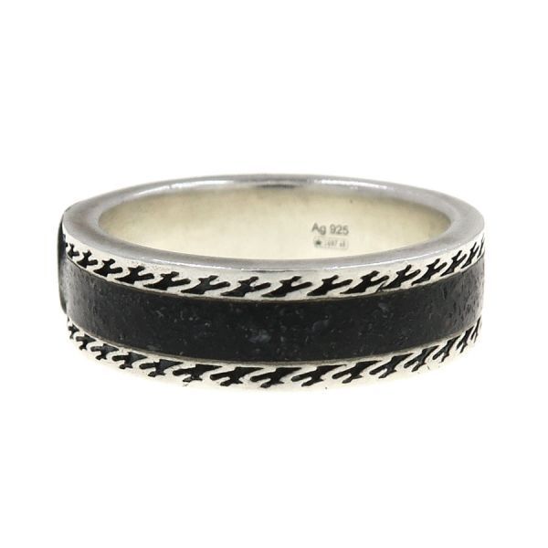gucci ring front view