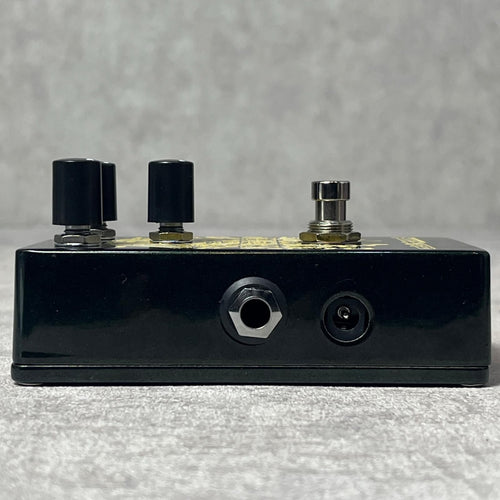 guitar effector side view