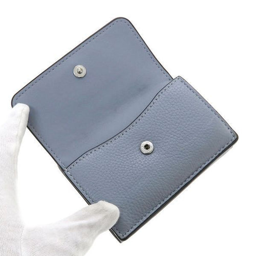 coach cm437 wallet front view