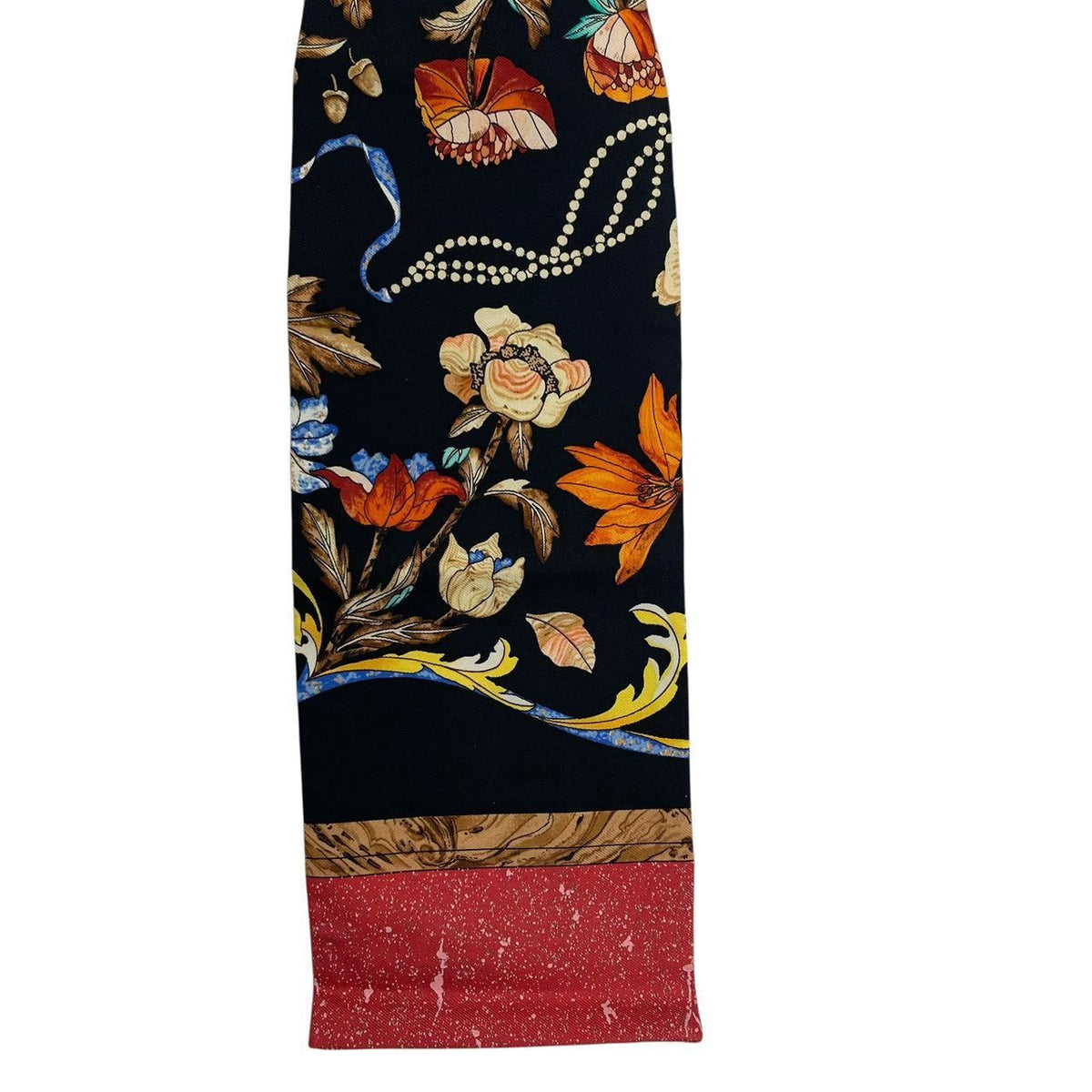 hermes scarf side view