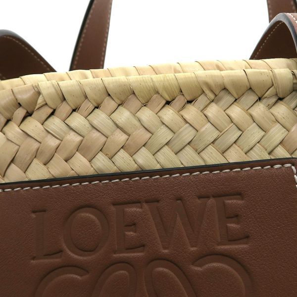 loewe 327.02.s93 pouch / clutch functional details