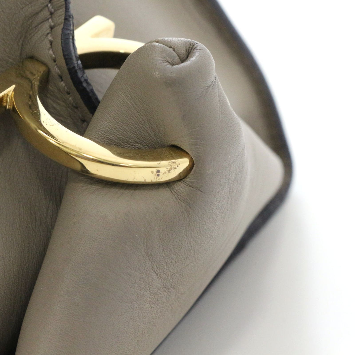 salvatore ferragamo grey shoulder bag functional details