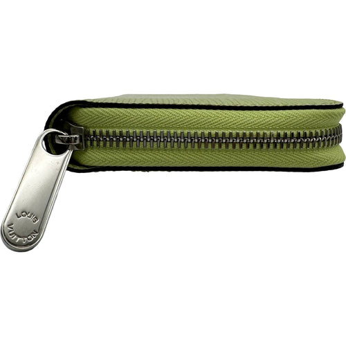louis vuitton m82513 wallet front view