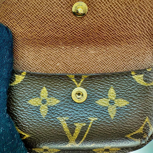 louis vuitton m60025 pouch / clutch rear view