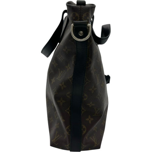 louis vuitton m40388 shoulder bag rear view