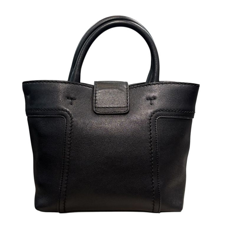 shoulder bag rear view