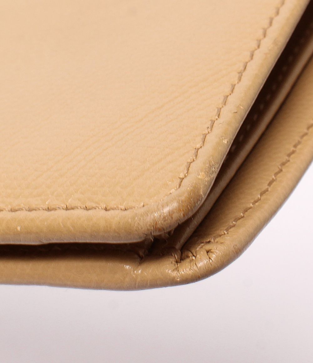 chanel beige wallet interior details