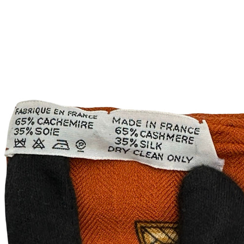 hermes scarf side view