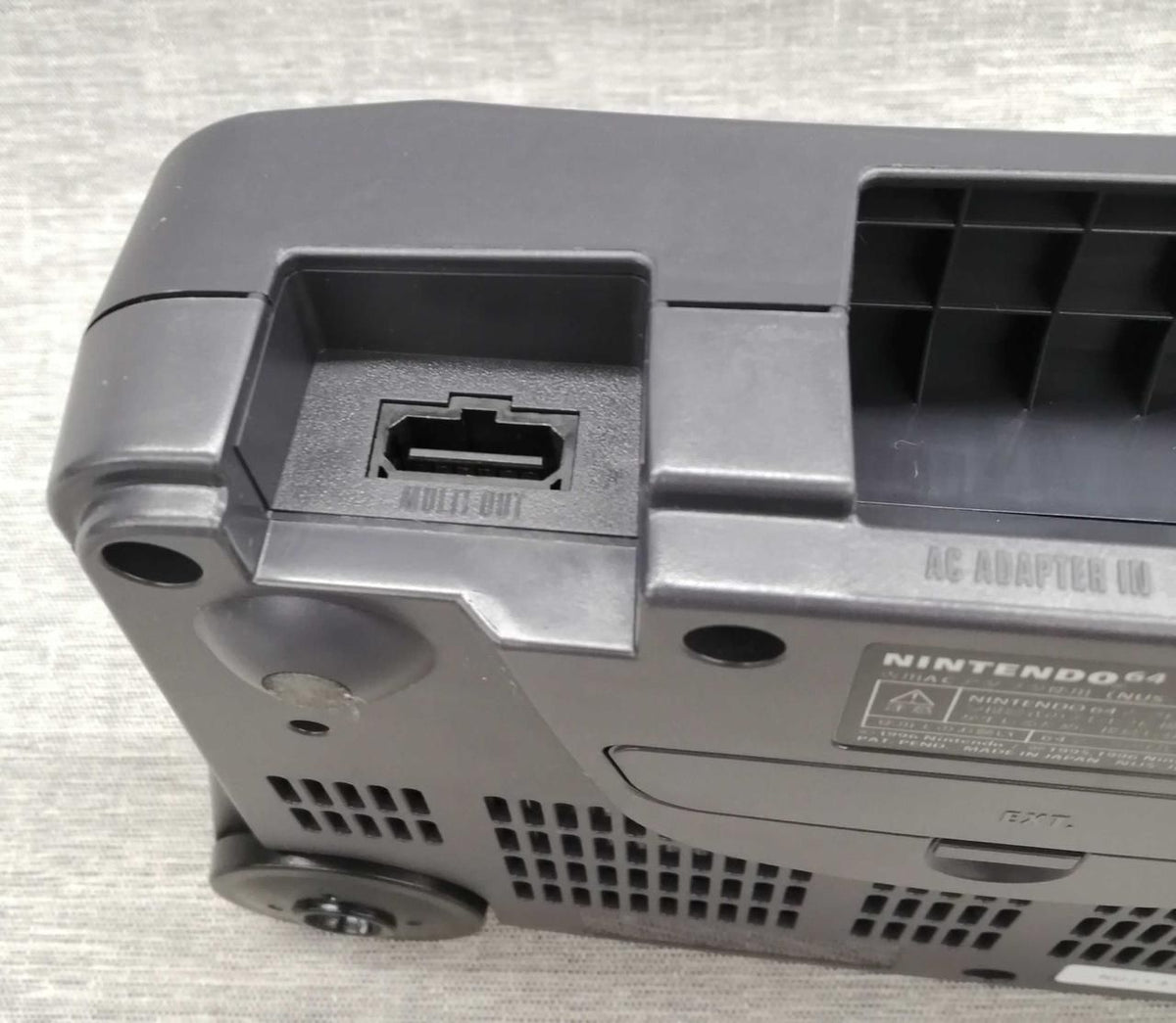 nintendo nus-001 video game console interior details