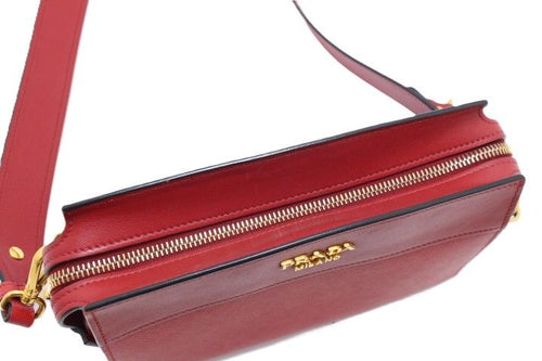 prada shoulder bag markings and labels