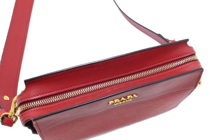 prada shoulder bag markings and labels
