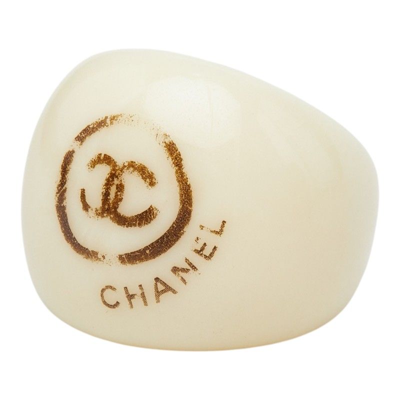 chanel ring front view