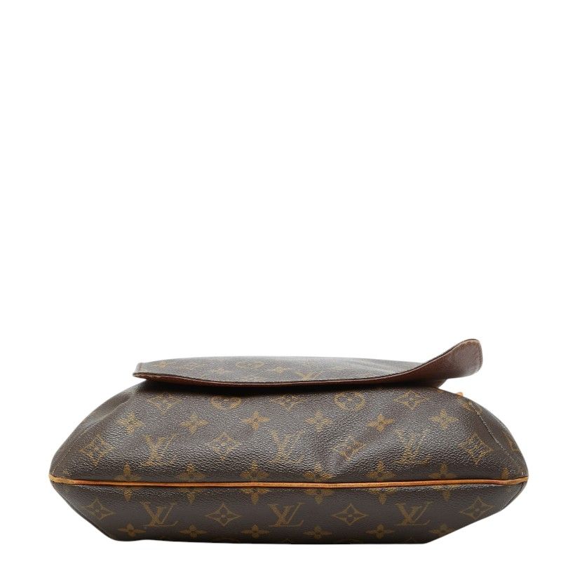 louis vuitton m51256 shoulder bag rear view