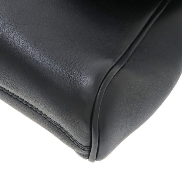 ferragamo shoulder bag accessories included