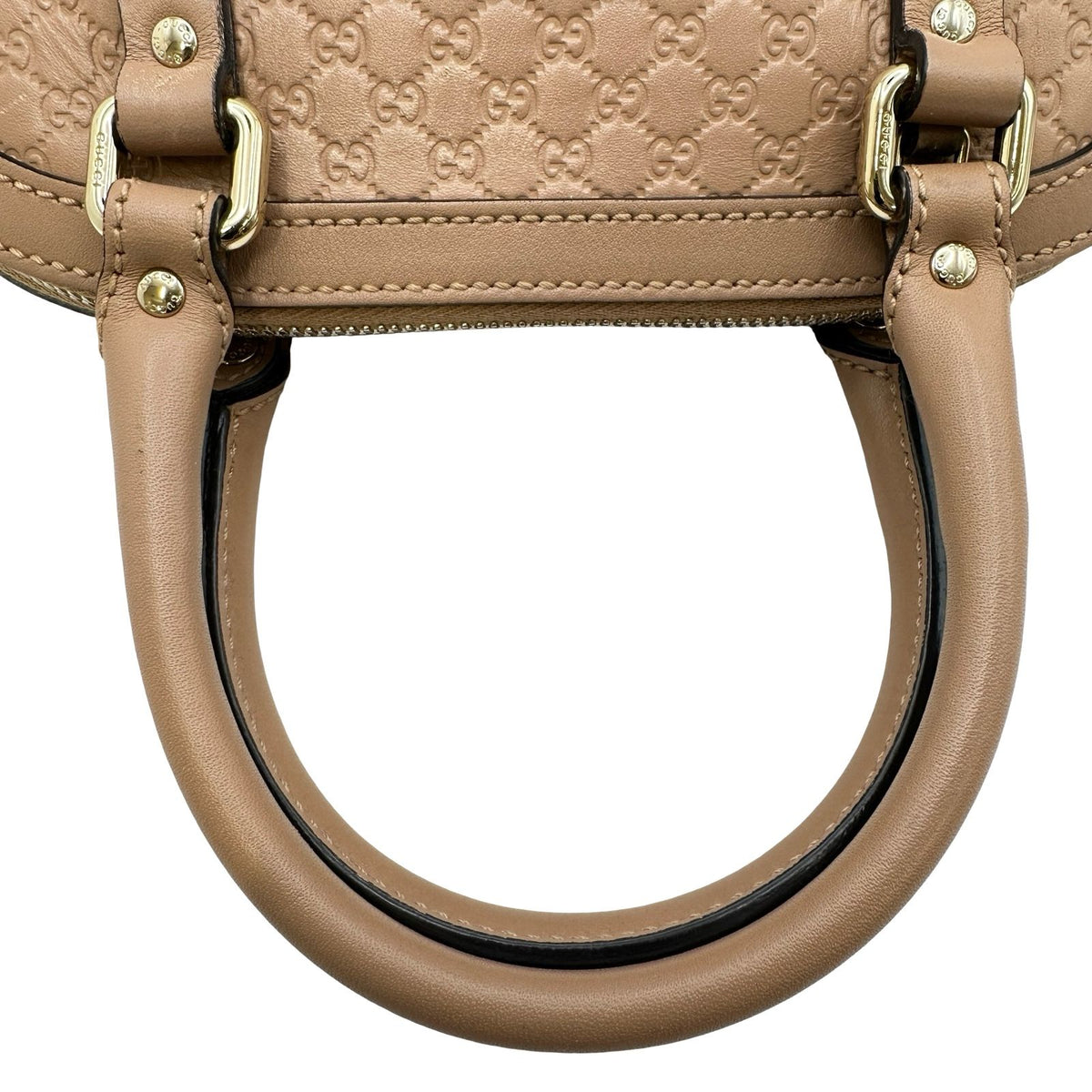 gucci beige handbag interior details