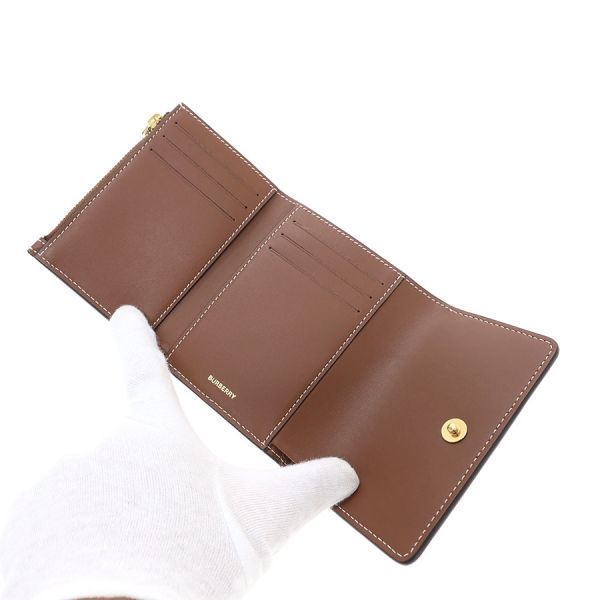 burberry wallet side view