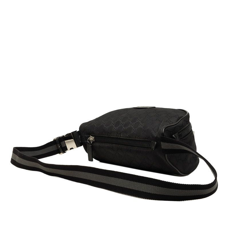 gucci shoulder bag front view