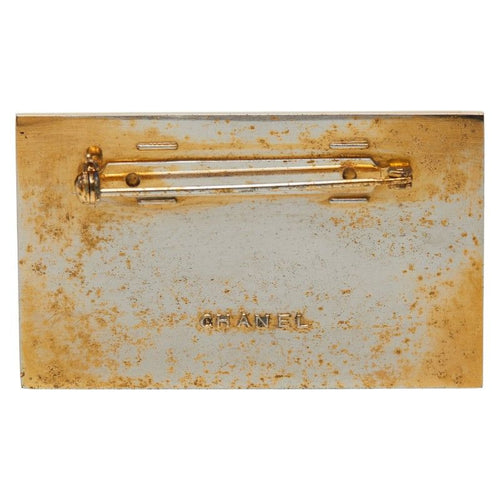 chanel brooch front view