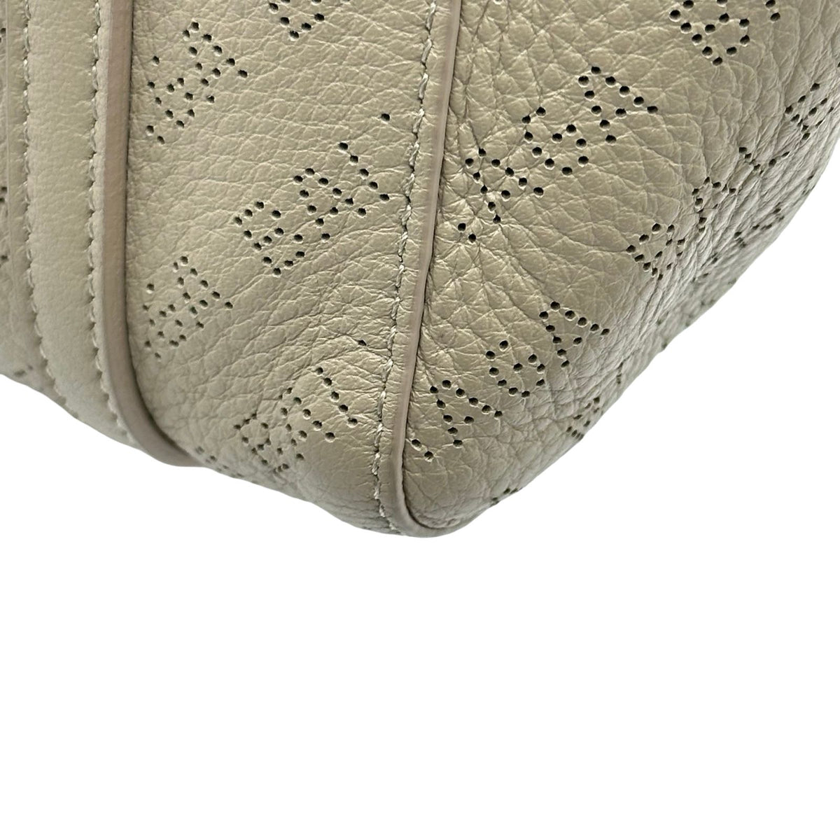 balenciaga beige shoulder bag functional details