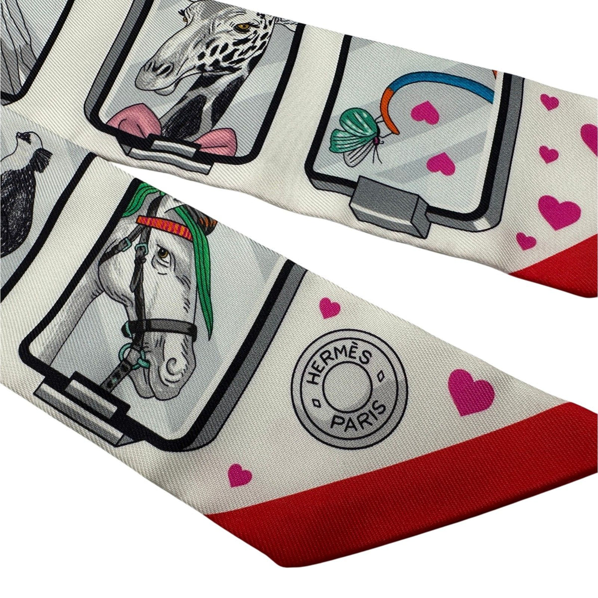 hermes scarf side view