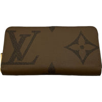 Louis Vuitton M69353 Wallet