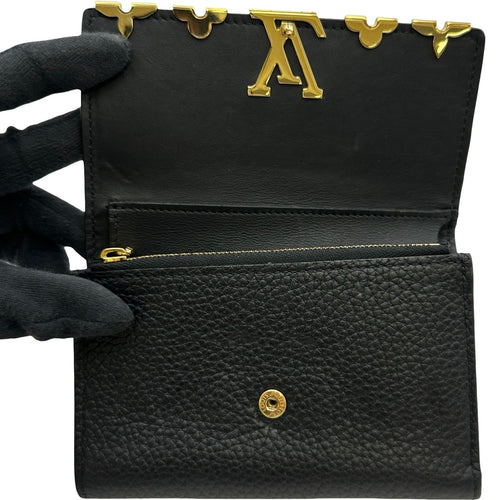 louis vuitton m82764 wallet condition details