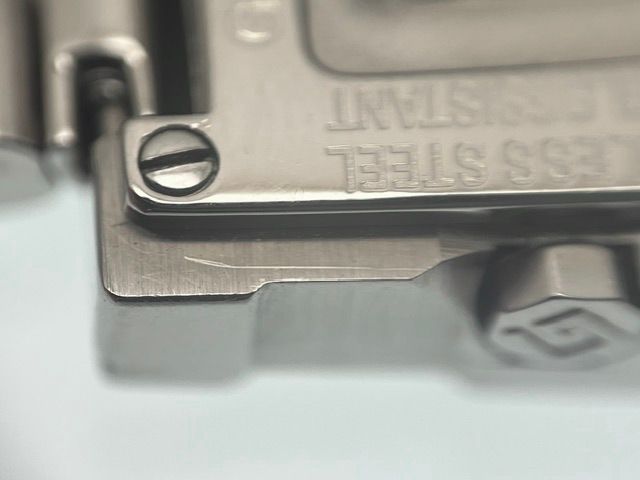 gucci watch markings and labels