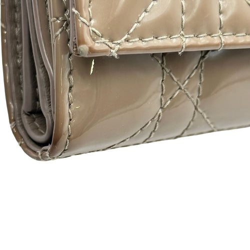 christian dior s0181ovrb beige wallet interior details