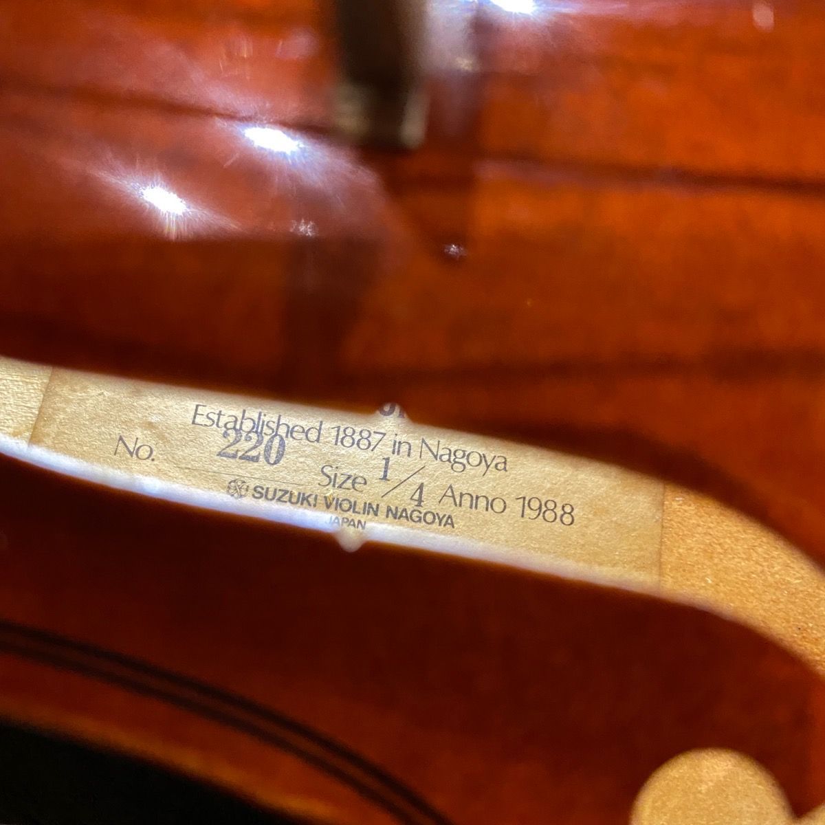 suzuki no.220 string instrument side view