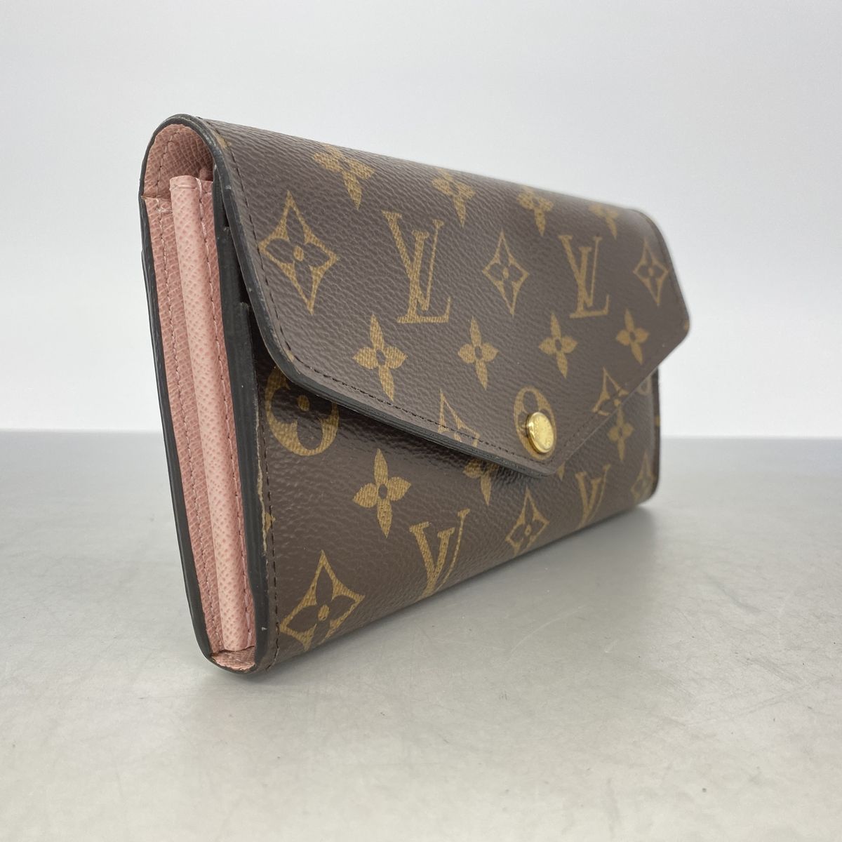 Louis Vuitton M62235 Wallet