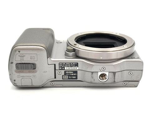 sony nex-5 mirrorless camera rear view
