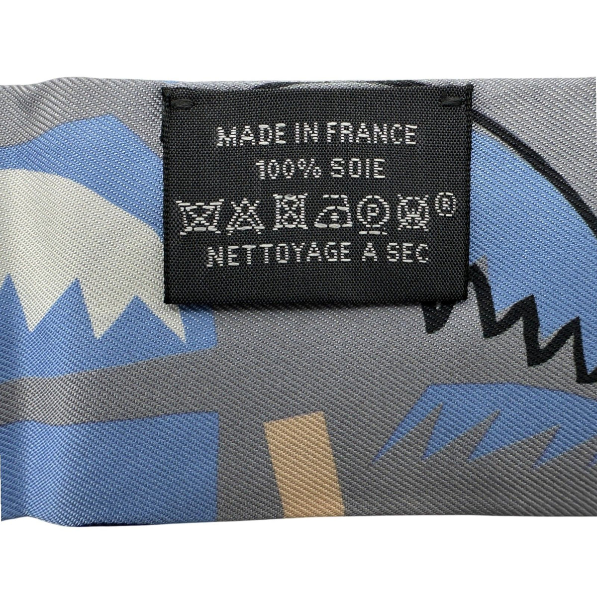 hermes scarf rear view